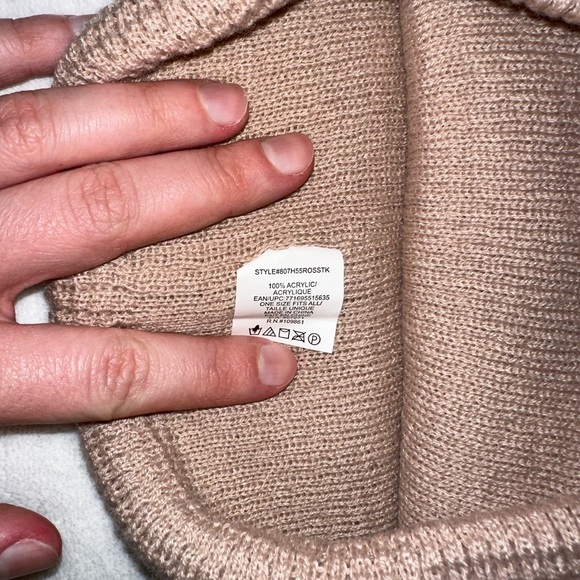 K.I.T by EG Beige Cuffed Knit Beanie One Size Acrylic NWT - Picture 2 of 3